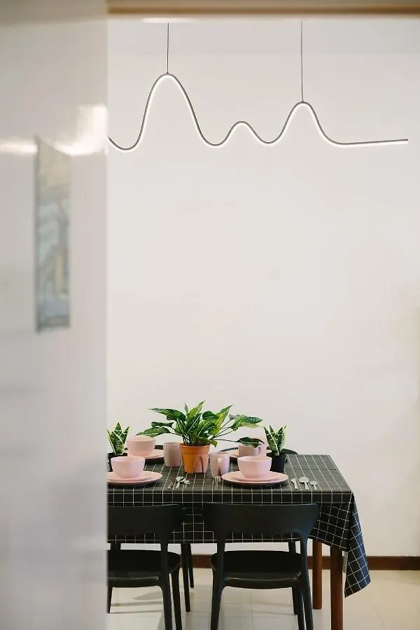 Ee'S Seaside House - Homestay 3 Min Walk To Beach باتو فيرينغي ماليزيا