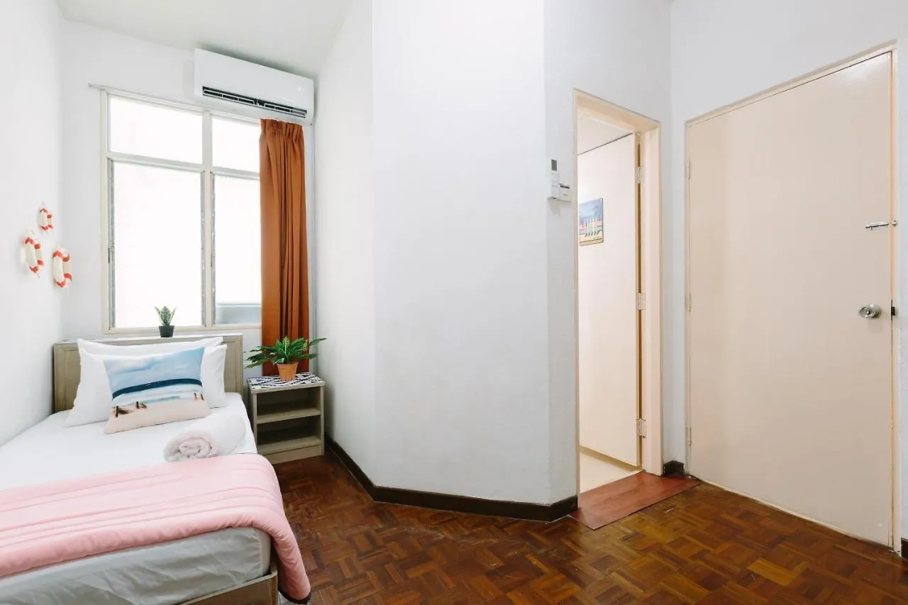 شقة Ee'S Seaside House - Homestay 3 Min Walk To Beach باتو فيرينغي