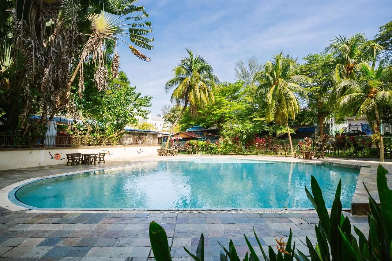 Ee'S Seaside House - Homestay 3 Min Walk To Beach Batu Ferringhi