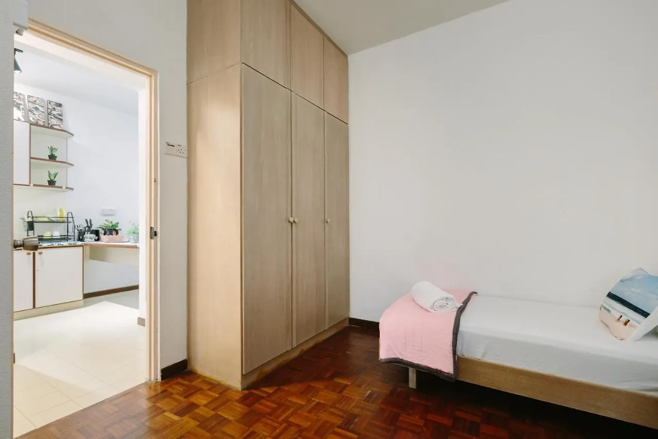 Ee'S Seaside House - Homestay 3 Min Walk To Beach Batu Ferringhi
