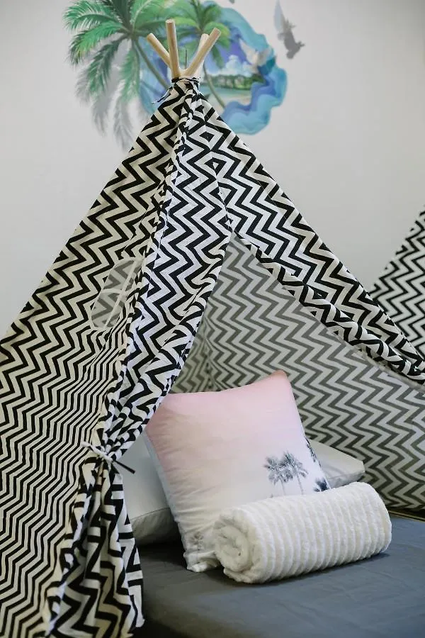 Apartment Ee'S Seaside House - Homestay 3 Min Walk To Beach Batu Ferringhi